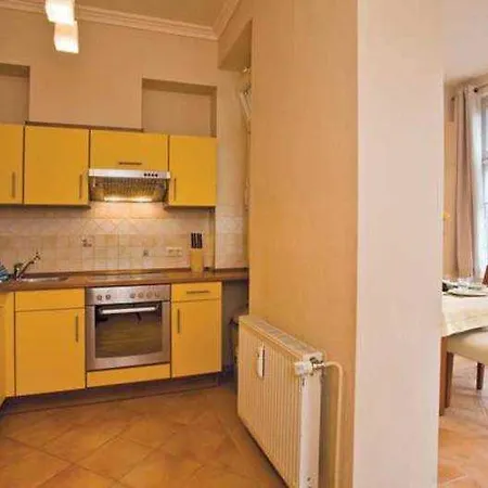 Elfriede Villa *