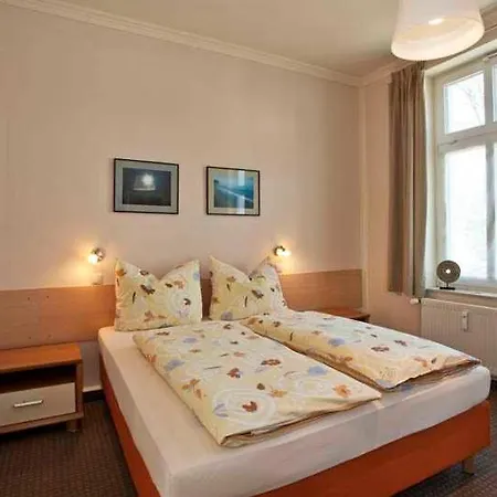 Elfriede Засниц